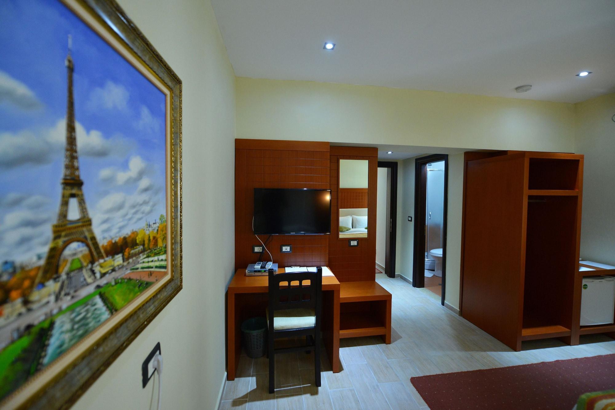 City 5 Hotel Tirana Extérieur photo