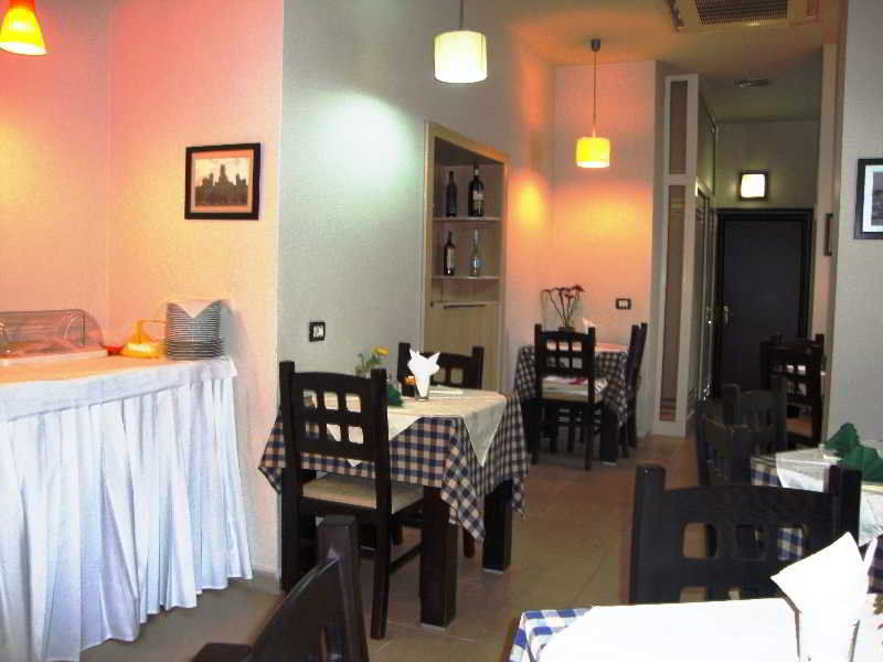 City 5 Hotel Tirana Extérieur photo